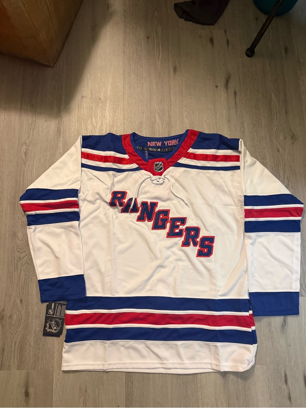 New York Rangers hockey Jersey adult large NWT